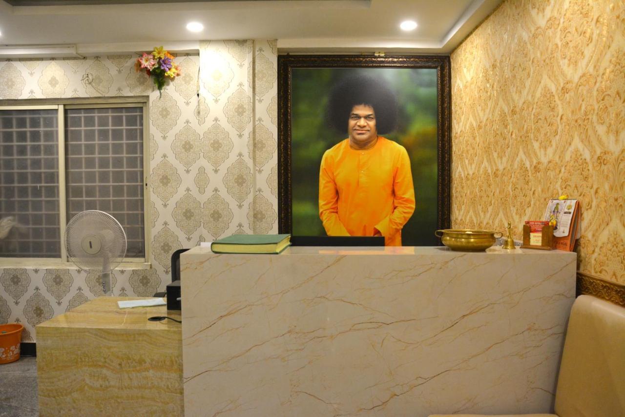 Aum Hotel ปุตตาปาร์ถี ภายนอก รูปภาพ